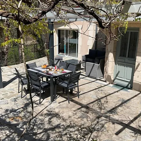 Prázdninový dům Les Chataigniers Les Plantiers